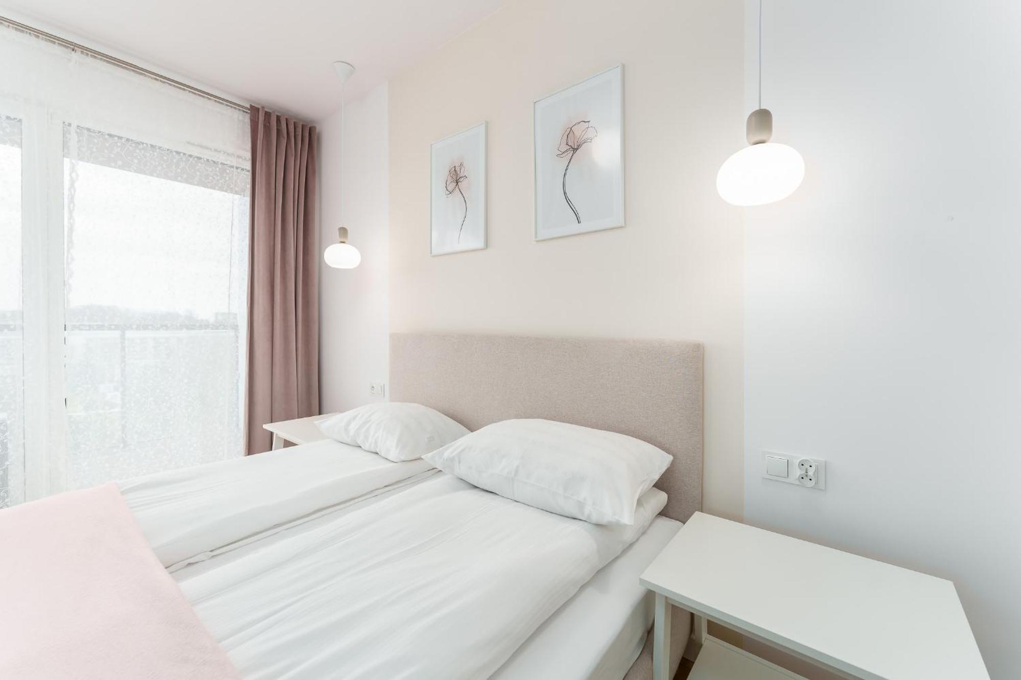 Faro Apartamenty Kasprowicza 20 Basen W Cenie Schwimmbad Im Preis 코워브제크 외부 사진