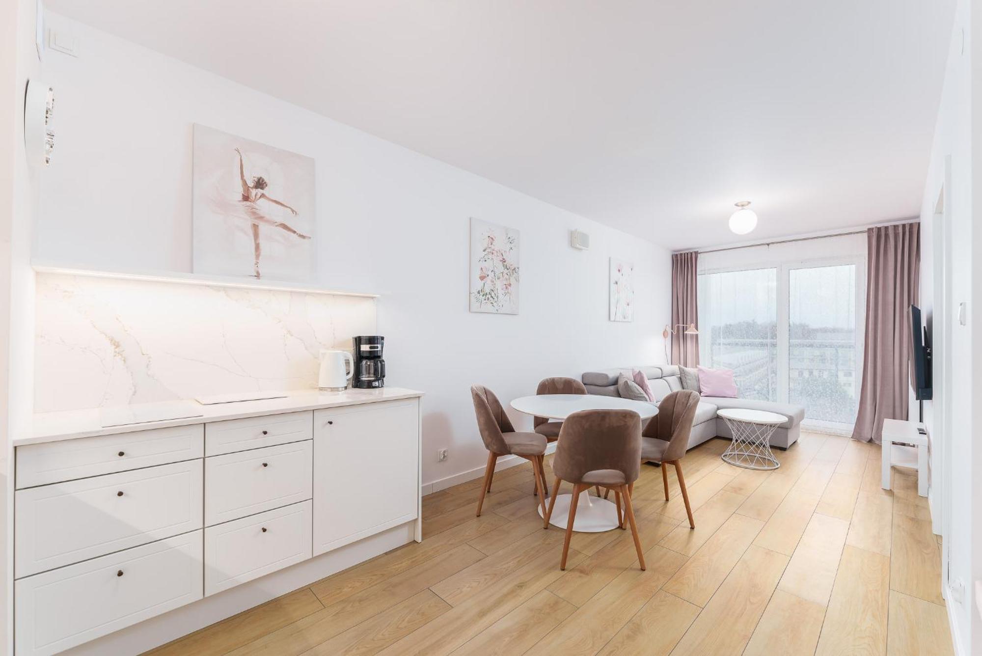 Faro Apartamenty Kasprowicza 20 Basen W Cenie Schwimmbad Im Preis 코워브제크 외부 사진
