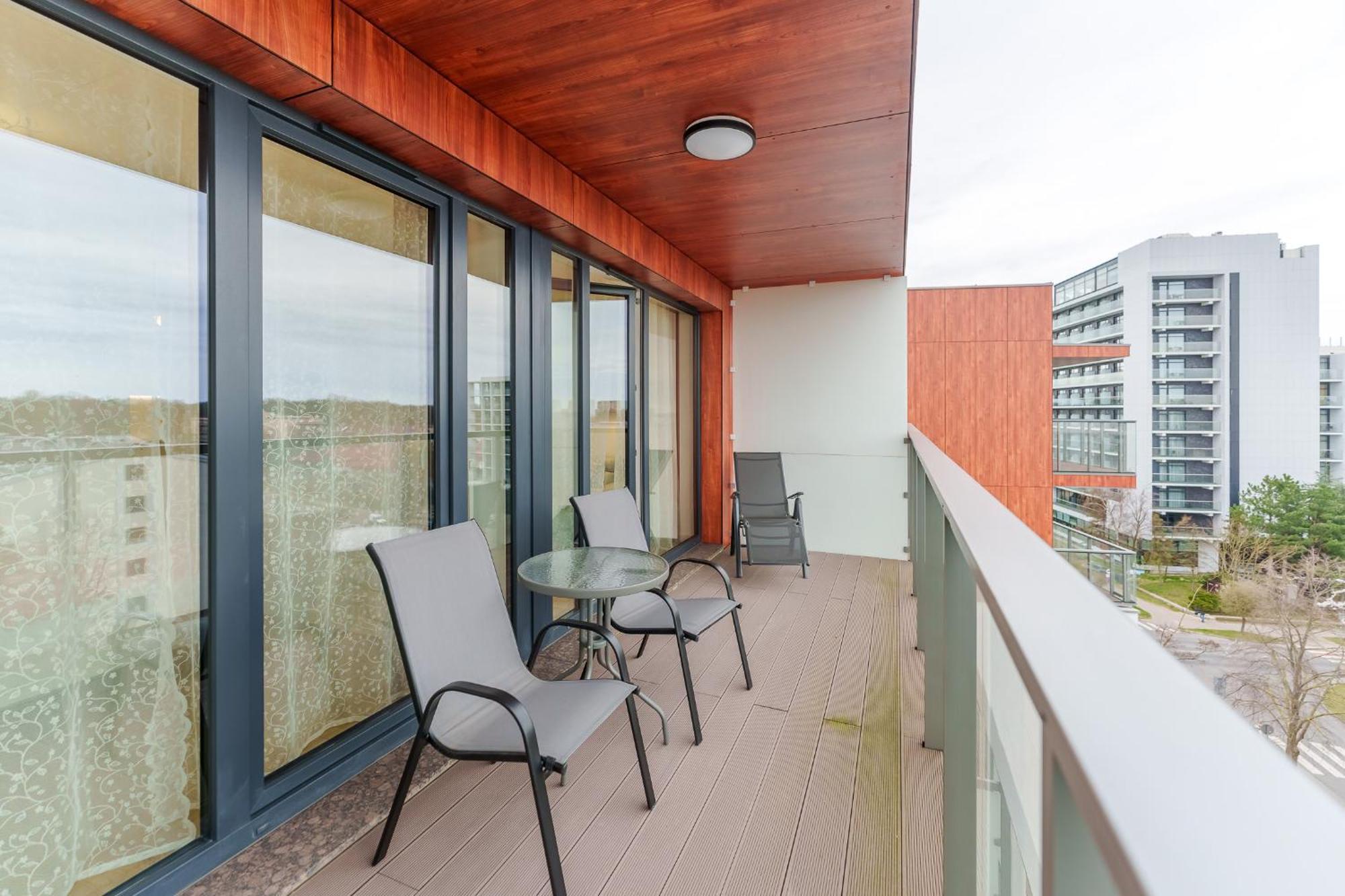 Faro Apartamenty Kasprowicza 20 Basen W Cenie Schwimmbad Im Preis 코워브제크 외부 사진