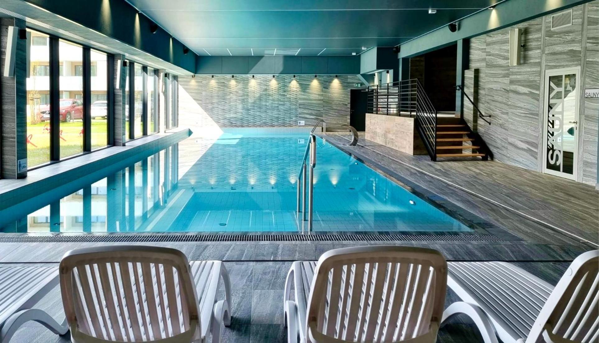 Faro Apartamenty Kasprowicza 20 Basen W Cenie Schwimmbad Im Preis 코워브제크 외부 사진