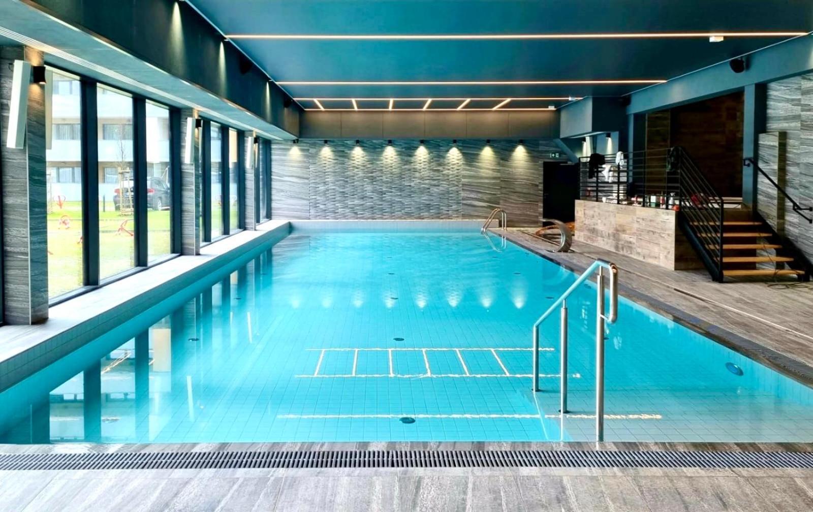 Faro Apartamenty Kasprowicza 20 Basen W Cenie Schwimmbad Im Preis 코워브제크 외부 사진