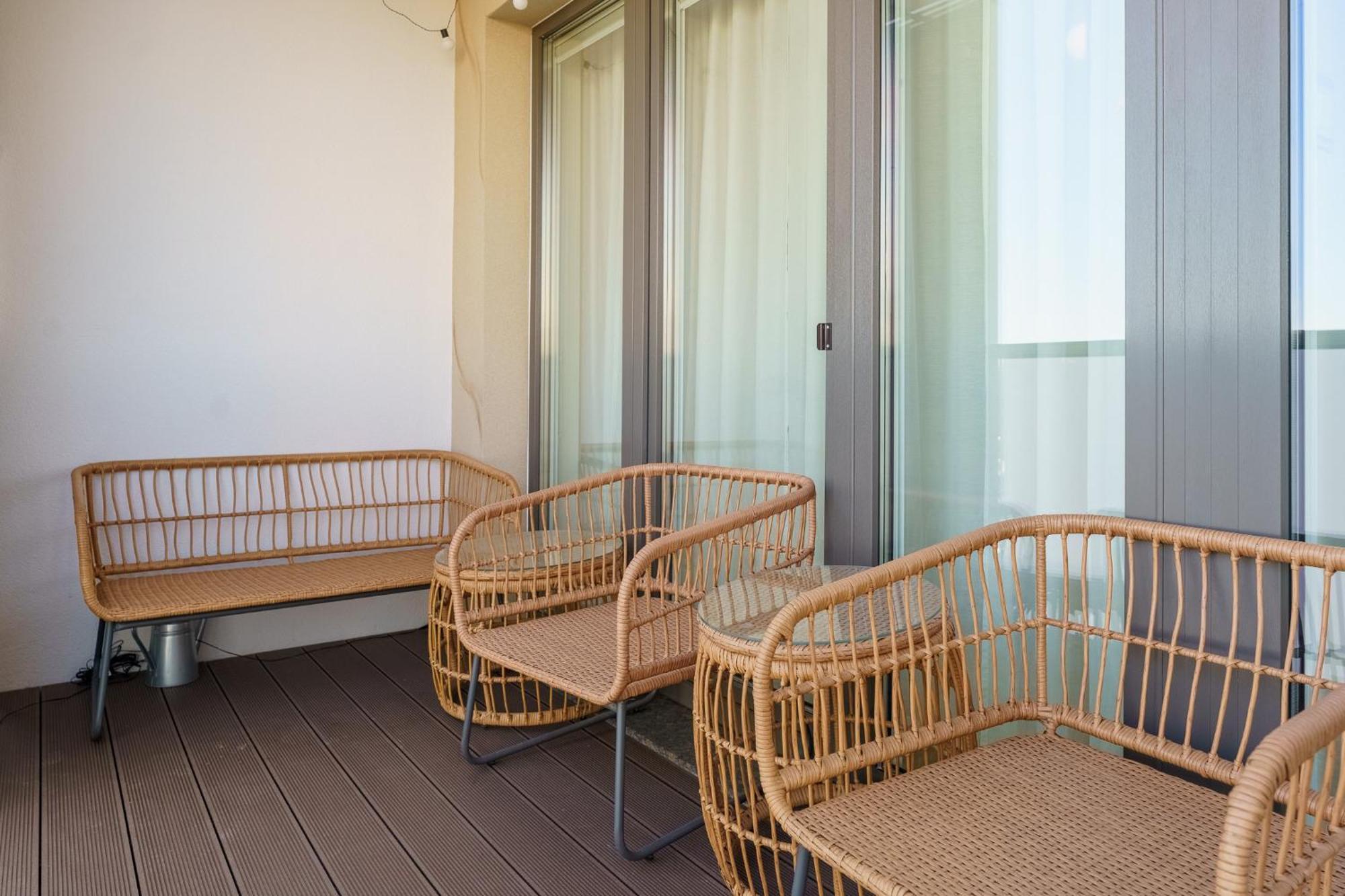 Faro Apartamenty Kasprowicza 20 Basen W Cenie Schwimmbad Im Preis 코워브제크 외부 사진