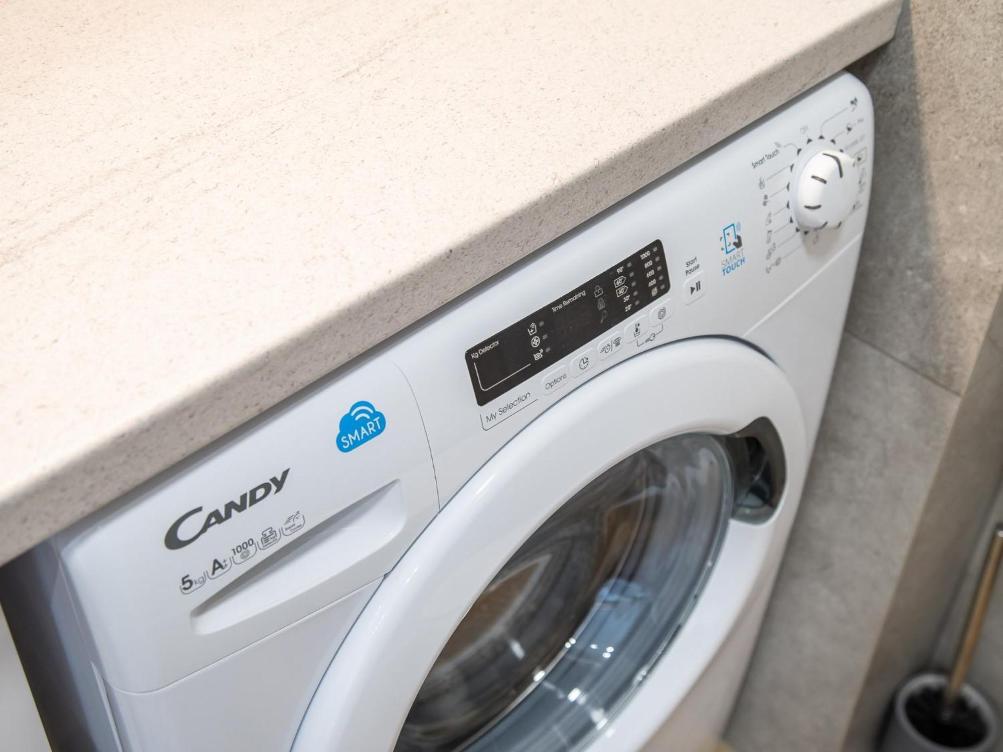 Faro Apartamenty Kasprowicza 20 Basen W Cenie Schwimmbad Im Preis 코워브제크 객실 사진